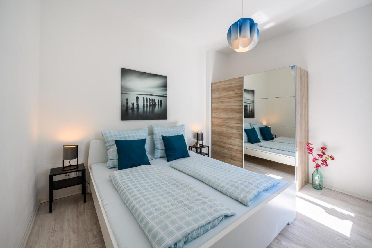 Großzügige Wohnung, TOP-Lage auf dem Werder, max 4 Personen Magdeburgo Exterior foto